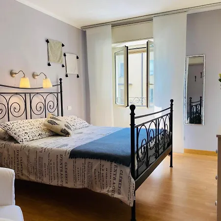 Nelia Pensión 4*