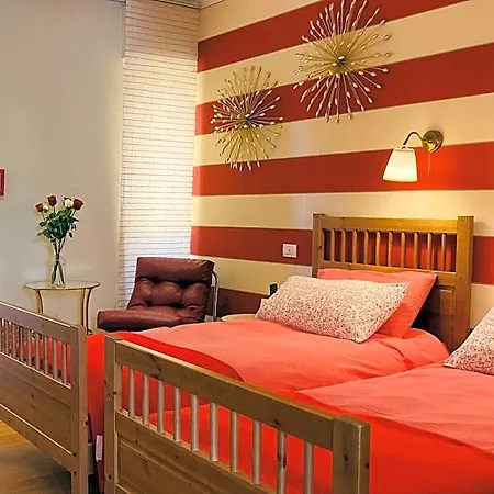 Nelia Guest house
